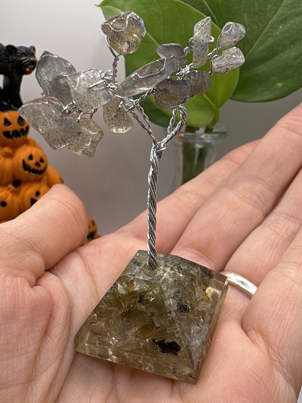 Handmade Silver-Tone Wire Tree labradorite Base - Brown/Gray Accent